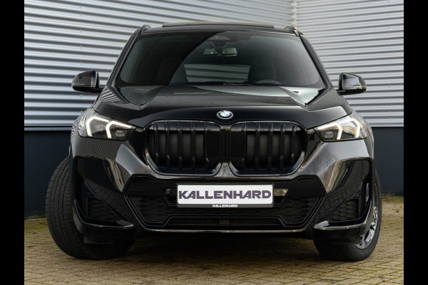 BMW X1 sDrive18i M-Sport Pro - Pano - Driving Ass Plus - Trekhaak - Harman Kardon