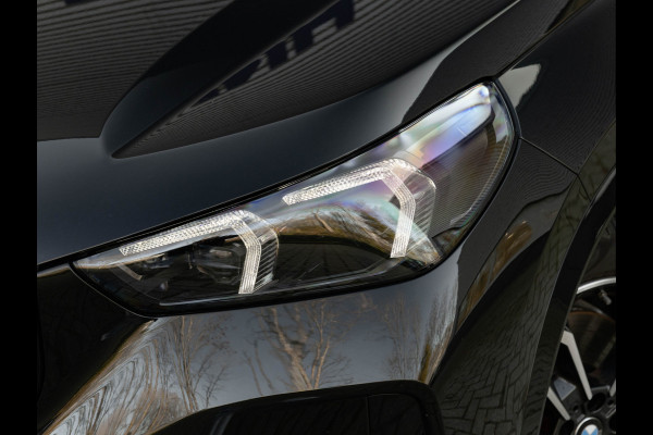 BMW X1 sDrive18i M-Sport Pro - Pano - Driving Ass Plus - Trekhaak - Harman Kardon
