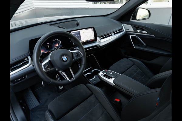 BMW X1 sDrive18i M-Sport Pro - Pano - Driving Ass Plus - Trekhaak - Harman Kardon