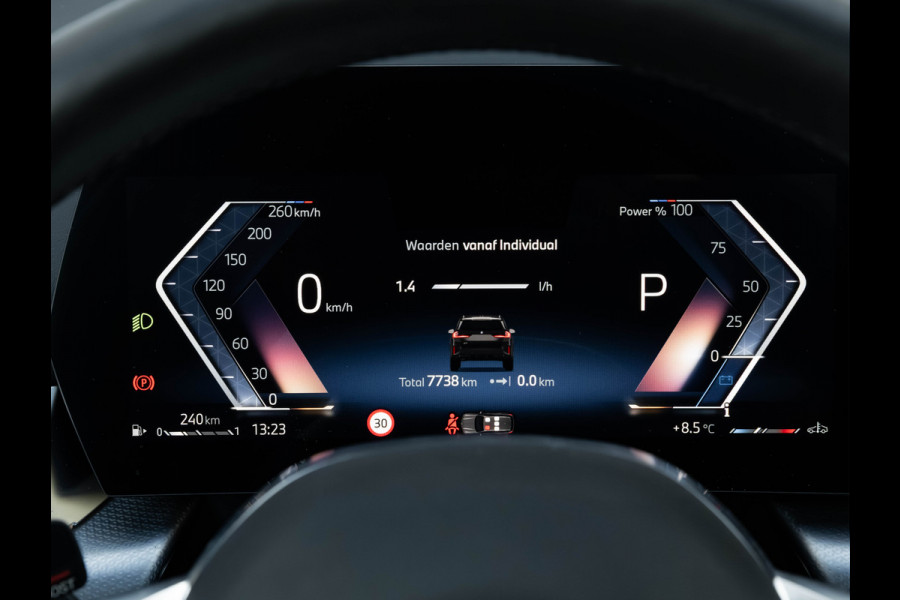 BMW X1 sDrive18i M-Sport Pro - Pano - Driving Ass Plus - Trekhaak - Harman Kardon