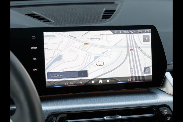 BMW X1 sDrive18i M-Sport Pro - Pano - Driving Ass Plus - Trekhaak - Harman Kardon