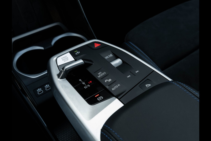 BMW X1 sDrive18i M-Sport Pro - Pano - Driving Ass Plus - Trekhaak - Harman Kardon