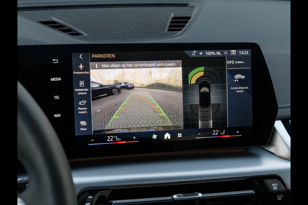 BMW X1 sDrive18i M-Sport Pro - Pano - Driving Ass Plus - Trekhaak - Harman Kardon