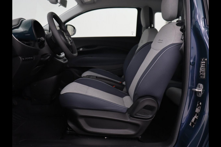 Fiat 500E Icon 42 kWh | 3 Fase | Carplay | Navigatie | Climate control | Parkeerhulp | Cruise control | DAB | Digital Cockpit | Keyless Start | Bluetooth