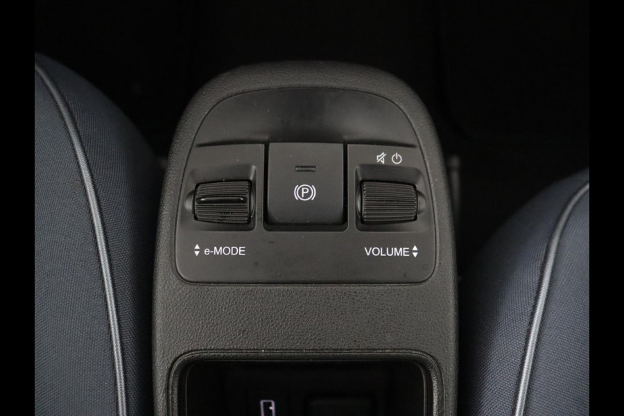 Fiat 500E Icon 42 kWh | 3 Fase | Carplay | Navigatie | Climate control | Parkeerhulp | Cruise control | DAB | Digital Cockpit | Keyless Start | Bluetooth