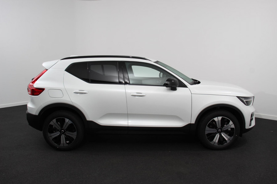 Volvo XC40 1.5 T5 Plug-in hybrid Ultimate Dark | Electrisch Glazen Panorama dak | Navigatie | Dab | Led | Adaptive Cruise Control | Camera | Parkeer sensoren