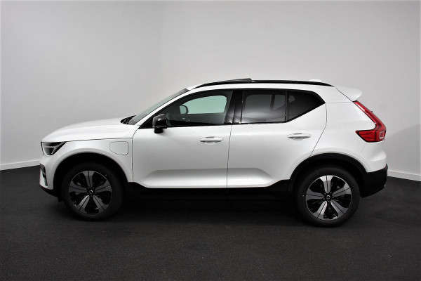 Volvo XC40 1.5 T5 Plug-in hybrid Ultimate Dark | Electrisch Glazen Panorama dak | Navigatie | Dab | Led | Adaptive Cruise Control | Camera | Parkeer sensoren