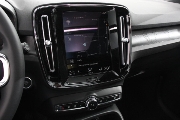 Volvo XC40 1.5 T5 Plug-in hybrid Ultimate Dark | Electrisch Glazen Panorama dak | Navigatie | Dab | Led | Adaptive Cruise Control | Camera | Parkeer sensoren