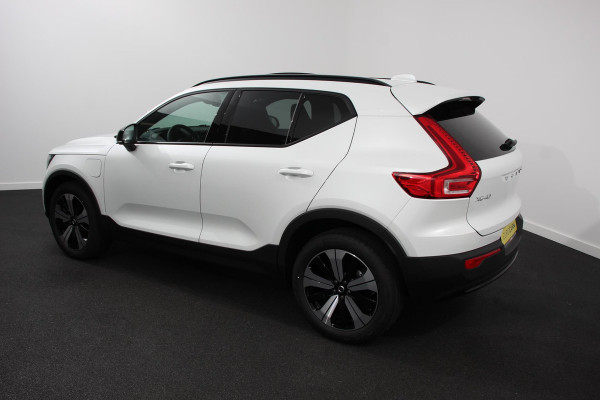 Volvo XC40 1.5 T5 Plug-in hybrid Ultimate Dark | Electrisch Glazen Panorama dak | Navigatie | Dab | Led | Adaptive Cruise Control | Camera | Parkeer sensoren
