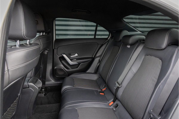 Mercedes-Benz A-Klasse 200 Sedan 19''-LED-Privacy
