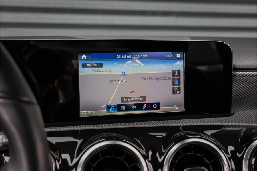 Mercedes-Benz A-Klasse 200 Sedan 19''-LED-Privacy