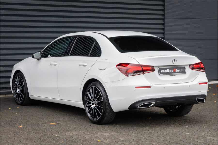 Mercedes-Benz A-Klasse 200 Sedan 19''-LED-Privacy