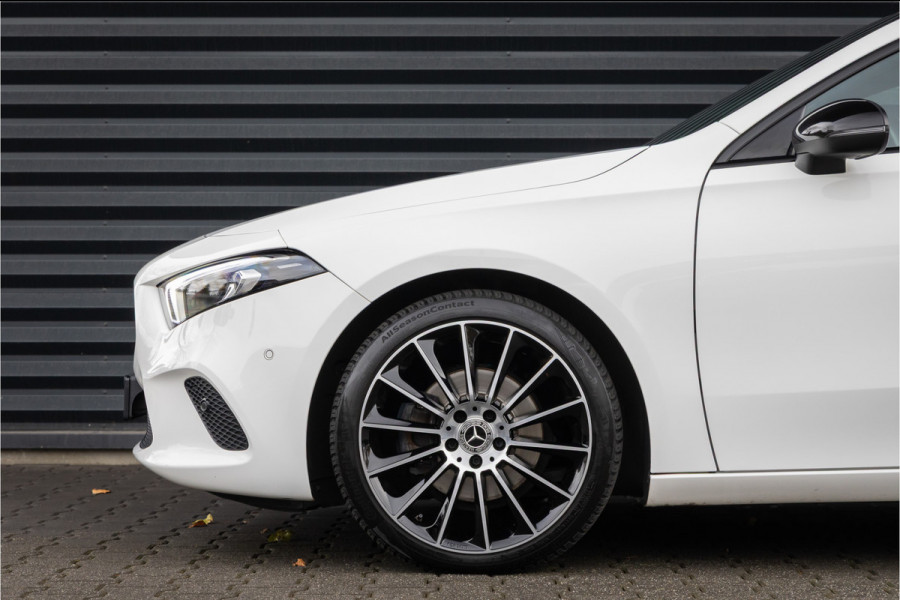 Mercedes-Benz A-Klasse 200 Sedan 19''-LED-Privacy