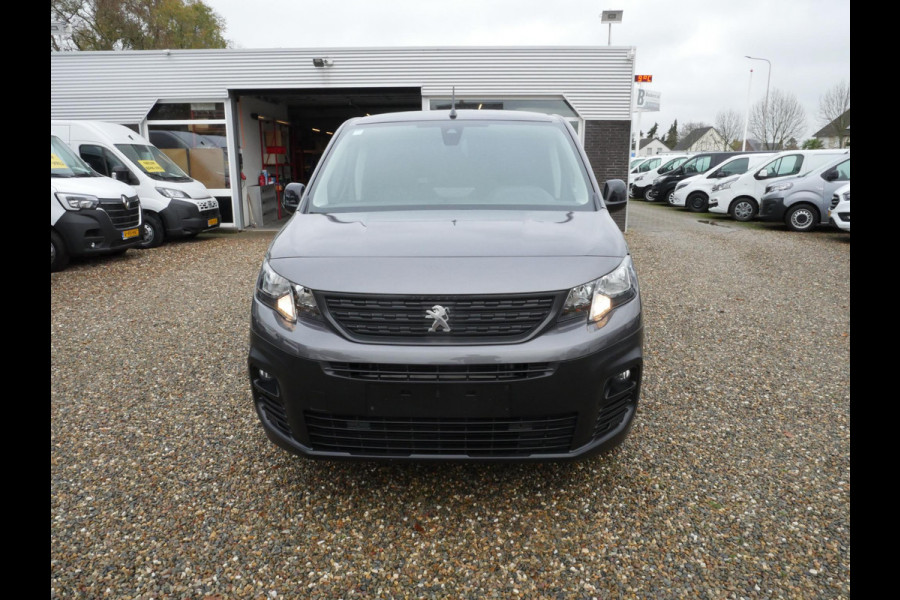 Peugeot e-Partner 50KWH L2 3-zits haak Mooie bus