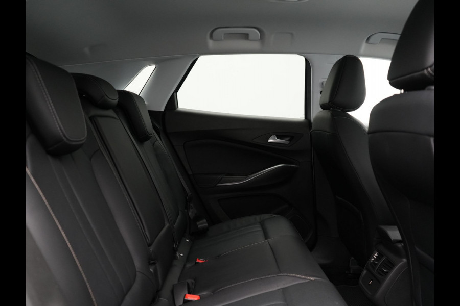 Opel Grandland 1.6 Turbo Ultimate Plug In Hybrid 225pk Dealer O.H PHEV | Lederen Sportstoelen Memory & Ventilatie | Adaptive Cruise | Apple Carplay | Stoelen & Stuur Verwarmd | Blis | Keyless | LED | Navigatie | 19"LM | DAB |