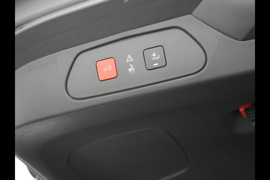 Opel Grandland 1.6 Turbo Ultimate Plug In Hybrid 225pk Dealer O.H PHEV | Lederen Sportstoelen Memory & Ventilatie | Adaptive Cruise | Apple Carplay | Stoelen & Stuur Verwarmd | Blis | Keyless | LED | Navigatie | 19"LM | DAB |