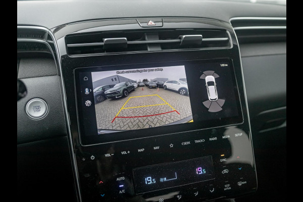 Hyundai Tucson 1.6 T-GDI PHEV Comfort Smart 4WD l Stoel Stuurverwarming l Navigatie l Android auto en Apple Carplay l Trekhaak