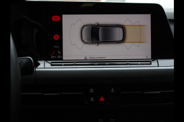 Volkswagen Golf 1.0 eTSI 110pk DSG Active | Panorama dak | Navigatie | Climate Control | Adaptive Cruise Control | Virtual Cockpit | Stoelverwarming | Extra Getint Glas