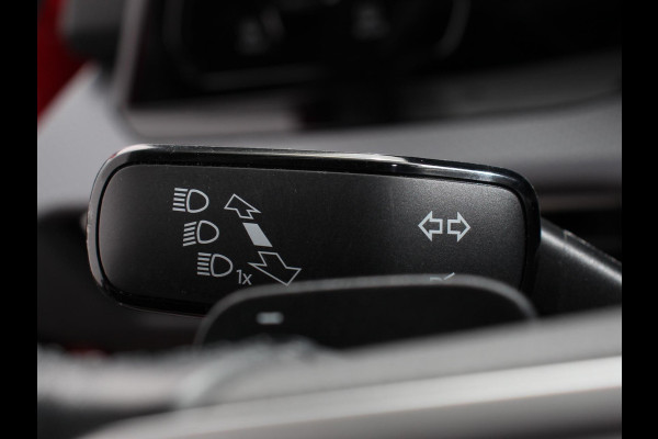 Volkswagen Golf 1.0 eTSI 110pk DSG Active | Panorama dak | Navigatie | Climate Control | Adaptive Cruise Control | Virtual Cockpit | Stoelverwarming | Extra Getint Glas