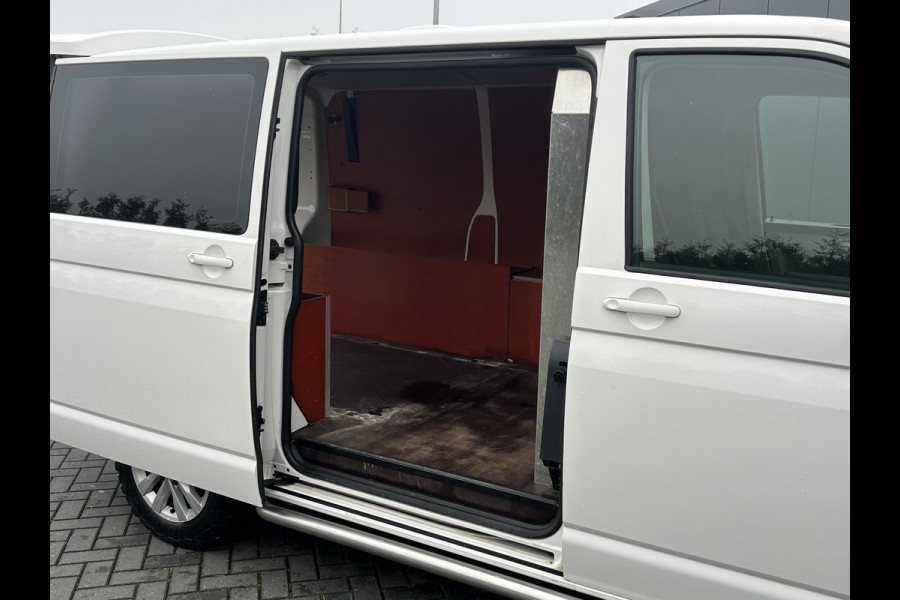 Volkswagen Transporter 2.0 TDI 150 PK / 4MOTION / 1e EIG. / L1H1 / TREKHAAK / ACHTERKLEP / AIRCO / CRUISE / 3-ZITS