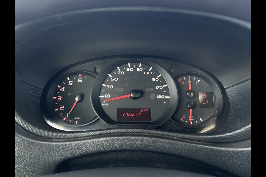 Renault Master T35 2.3 dCi 131 PK / L4H1 / 1e EIG / 5 METER LAADBAK / 3 TONS TREKHAAK / 77.052 KM !! / AIRCO / CRUISE / NAVI / 3-ZITS