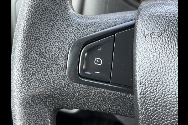 Renault Master T35 2.3 dCi 131 PK / L4H1 / 1e EIG / 5 METER LAADBAK / 3 TONS TREKHAAK / 77.052 KM !! / AIRCO / CRUISE / NAVI / 3-ZITS