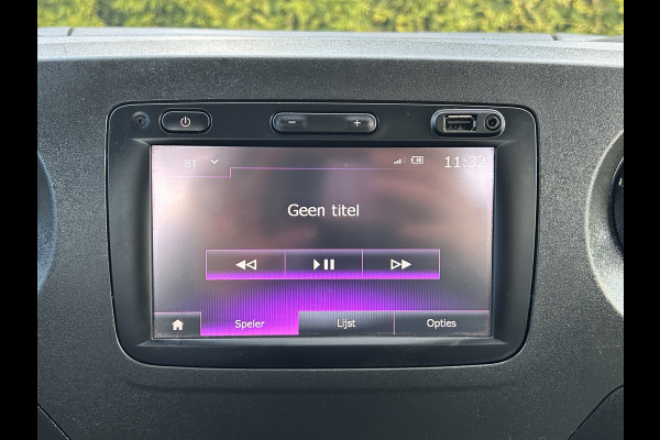 Renault Master T35 2.3 dCi 131 PK / L4H1 / 1e EIG / 5 METER LAADBAK / 3 TONS TREKHAAK / 77.052 KM !! / AIRCO / CRUISE / NAVI / 3-ZITS