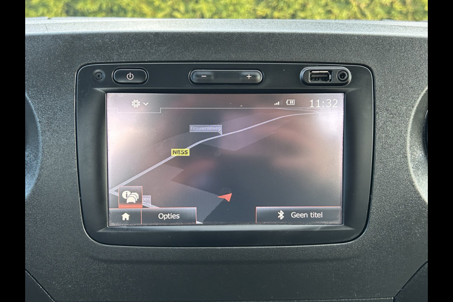 Renault Master T35 2.3 dCi 131 PK / L4H1 / 1e EIG / 5 METER LAADBAK / 3 TONS TREKHAAK / 77.052 KM !! / AIRCO / CRUISE / NAVI / 3-ZITS