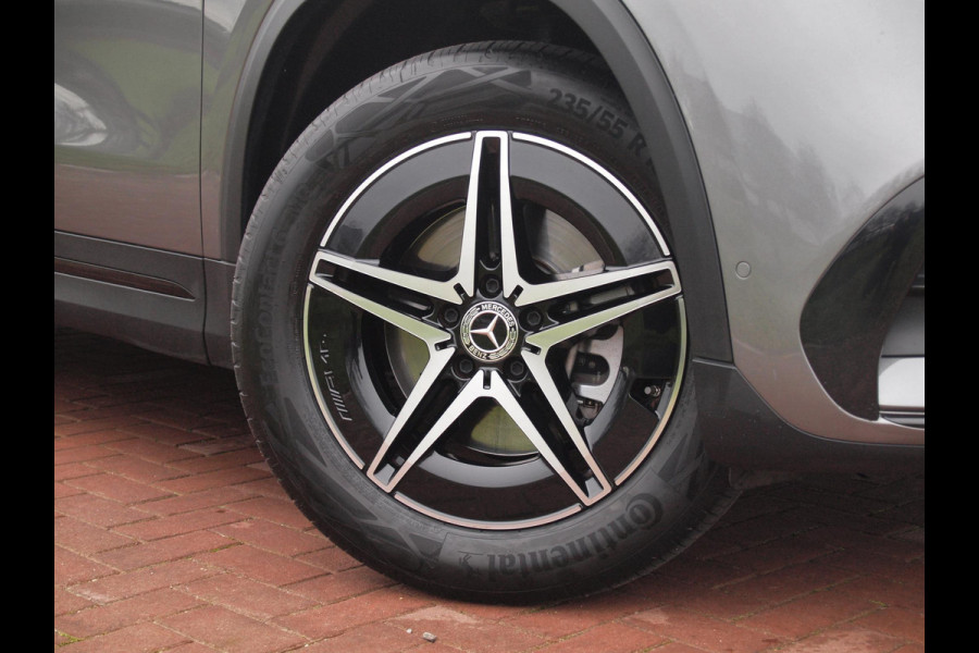 Mercedes-Benz EQA 250 Business Solution AMG 67 kWh | Panoramadak | 360 Camera | Head-Up Display | Sfeerverlichting |