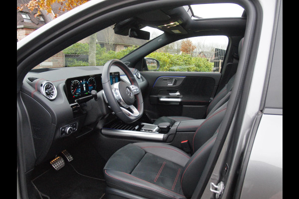 Mercedes-Benz EQA 250 Business Solution AMG 67 kWh | Panoramadak | 360 Camera | Head-Up Display | Sfeerverlichting |