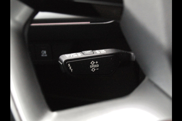 Audi Q4 e-tron 40 Launch edition Advanced 77 kWh | Black Optic | Warmtepomp | Achteruitrijcamera | NL-Auto |