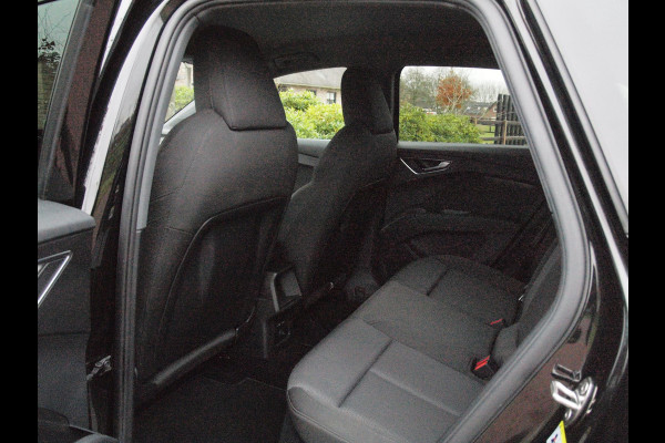 Audi Q4 e-tron 40 Launch edition Advanced 77 kWh | Black Optic | Warmtepomp | Achteruitrijcamera | NL-Auto |