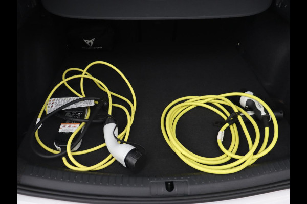 CUPRA Leon 1.4 eHybrid | Stoelverwarming | Carplay | Camera | Navigatie | Sfeerverlichting | Stuurverwarming | Keyless | Adaptive cruise | Sportstoelen | Climate control | Park Assist | PHEV | Plug In