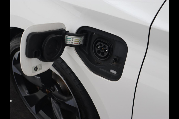 CUPRA Leon 1.4 eHybrid | Stoelverwarming | Carplay | Camera | Navigatie | Sfeerverlichting | Stuurverwarming | Keyless | Adaptive cruise | Sportstoelen | Climate control | Park Assist | PHEV | Plug In