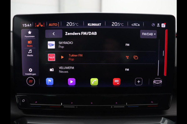 CUPRA Leon 1.4 eHybrid | Stoelverwarming | Carplay | Camera | Navigatie | Sfeerverlichting | Stuurverwarming | Keyless | Adaptive cruise | Sportstoelen | Climate control | Park Assist | PHEV | Plug In