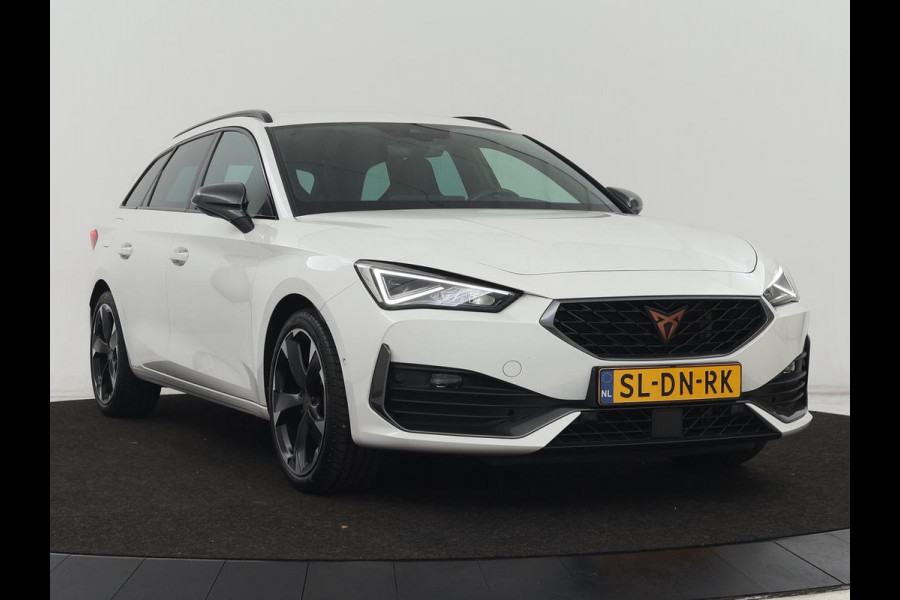CUPRA Leon 1.4 eHybrid | Stoelverwarming | Carplay | Camera | Navigatie | Sfeerverlichting | Stuurverwarming | Keyless | Adaptive cruise | Sportstoelen | Climate control | Park Assist | PHEV | Plug In