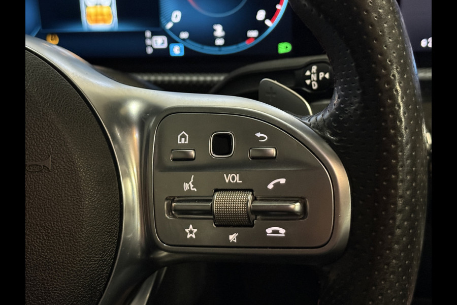 Mercedes-Benz A-Klasse 200 Launch Edition Premium | AMG Line | Panoramadak | LED Performance