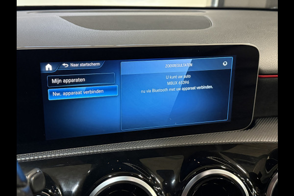 Mercedes-Benz A-Klasse 200 Launch Edition Premium | AMG Line | Panoramadak | LED Performance