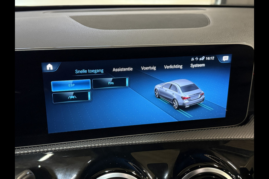 Mercedes-Benz A-Klasse 200 Launch Edition Premium | AMG Line | Panoramadak | LED Performance