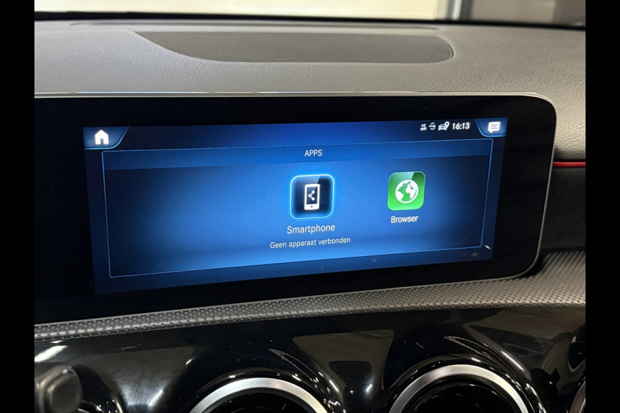 Mercedes-Benz A-Klasse 200 Launch Edition Premium | AMG Line | Panoramadak | LED Performance