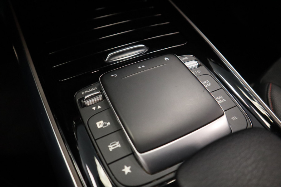 Mercedes-Benz GLA 250 e Business Solution AMG Limited Pano dak LED CC Lane Assist 24 maanden garantie mogelijk (*vraag naar de voorwaarden)