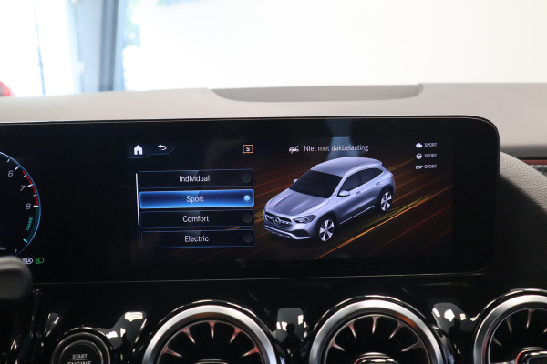 Mercedes-Benz GLA 250 e Business Solution AMG Limited Pano dak LED CC Lane Assist 24 maanden garantie mogelijk (*vraag naar de voorwaarden)
