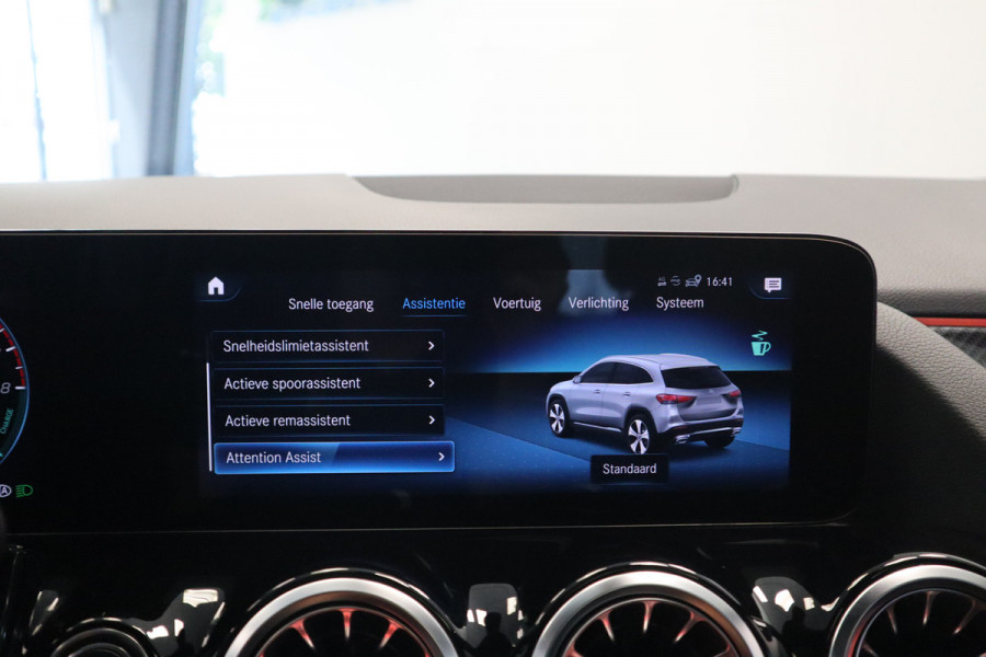 Mercedes-Benz GLA 250 e Business Solution AMG Limited Pano dak LED CC Lane Assist 24 maanden garantie mogelijk (*vraag naar de voorwaarden)