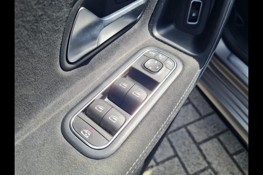 Mercedes-Benz A-Klasse 250 e Premium  | widescreen | 19"AMG velgen | sfeerverlichting | blind-spot | trekhaak |