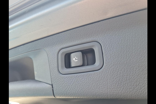 Mercedes-Benz A-Klasse 250 e Premium  | widescreen | 19"AMG velgen | sfeerverlichting | blind-spot | trekhaak |