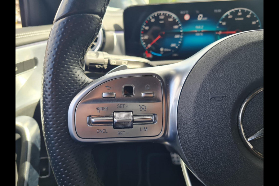 Mercedes-Benz A-Klasse 250 e Premium  | widescreen | 19"AMG velgen | sfeerverlichting | blind-spot | trekhaak |