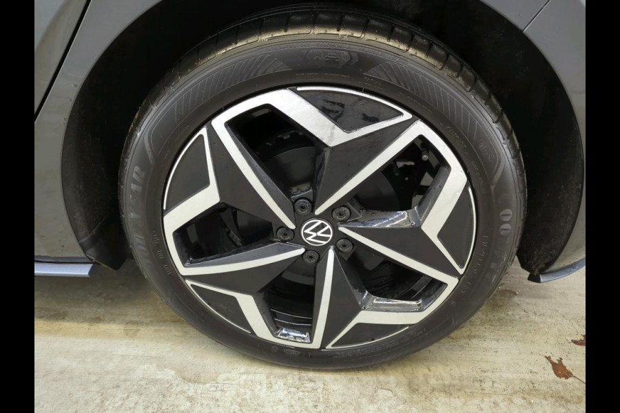 Volkswagen ID.3 First Plus 58 kWh Airco ECC Navi Carplay PDC VA+ Camera Adaptive Cruise Control 19" LM Velgen LED Matrix