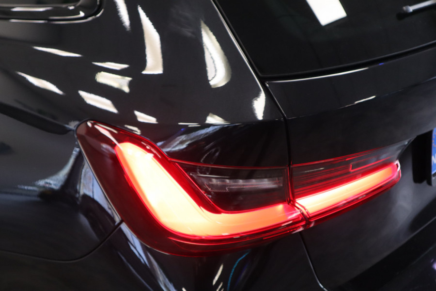 BMW 3 Serie Touring M3 xDrive Competition Akrapovič Co-Pilot Head-UP Fabrieksgarantie 510pk!