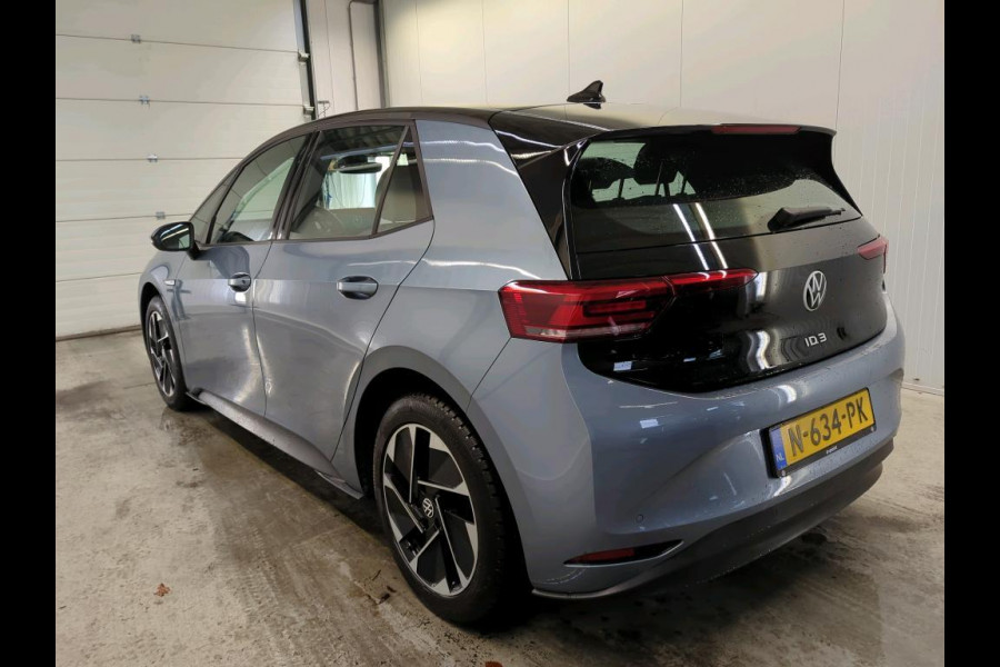 Volkswagen ID.3 Pro 58 kWh Airco ECC Navi Carplay PDC VA+ Camera Full LED Adaptive Cruise Control 18" LM Velgen Stoel/Stuurwielverwarming