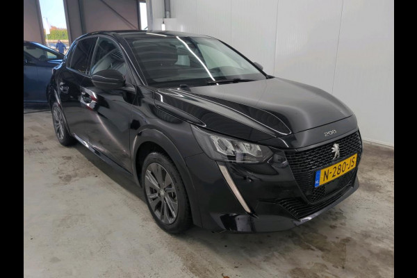 Peugeot e-208 EV Allure Pack 50 kWh Airco ECC Navi Carplay PDC VA + Camera Stoelverwarming Full LED LM Velgen Virtual Cockpit Cruise Control